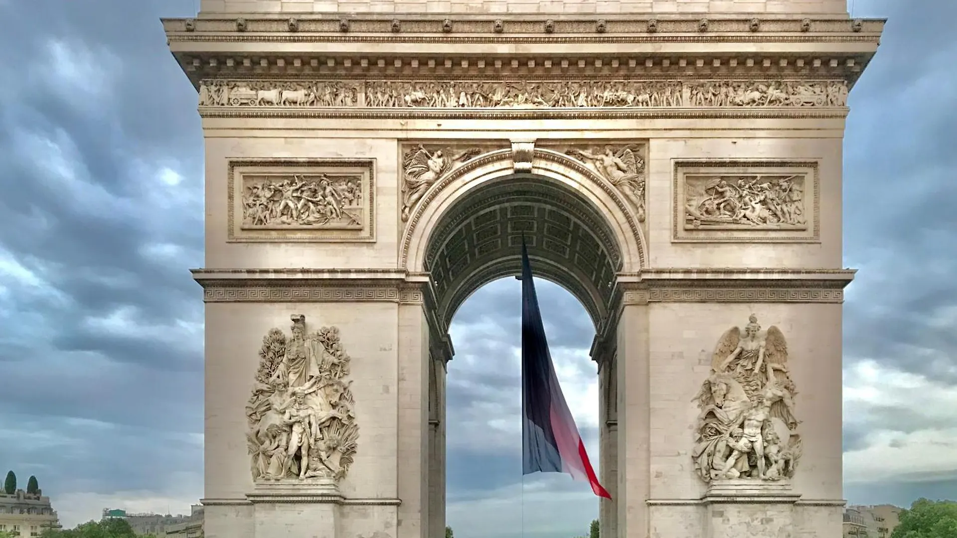 Avenue Montaigne Bienvenue شقة