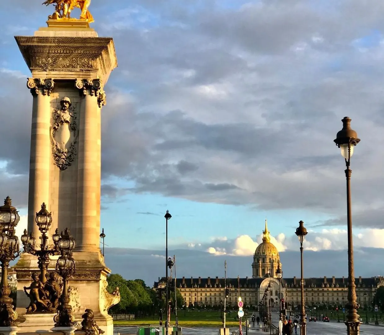 Avenue Montaigne Bienvenue * 巴黎