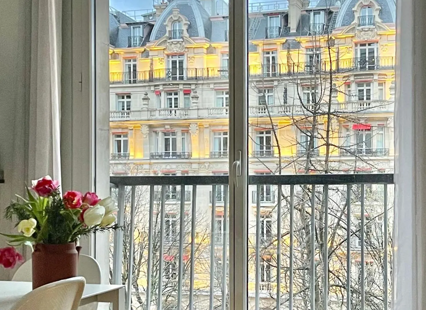 Avenue Montaigne Bienvenue 巴黎