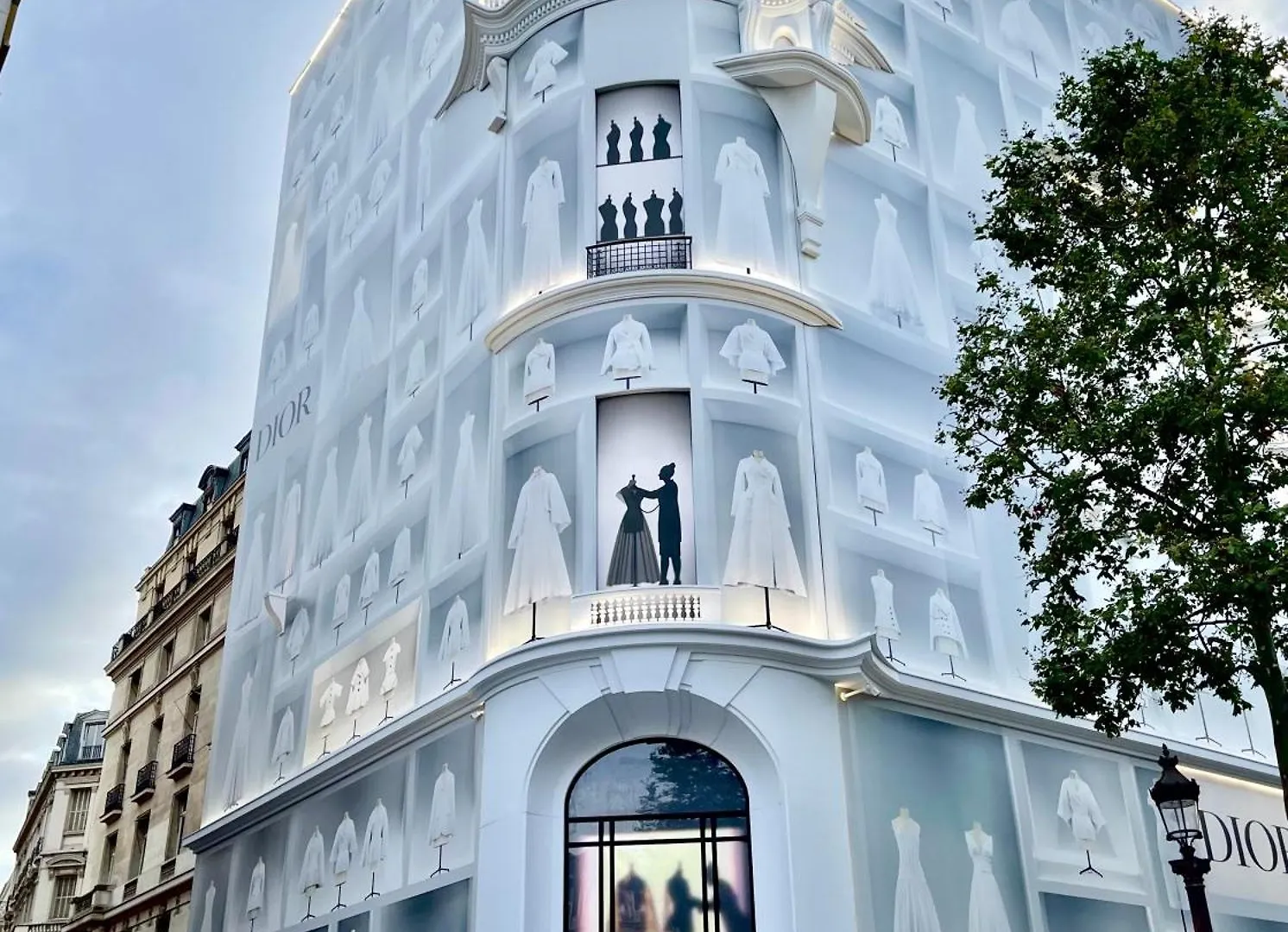 Apartment Avenue Montaigne Bienvenue Paris
