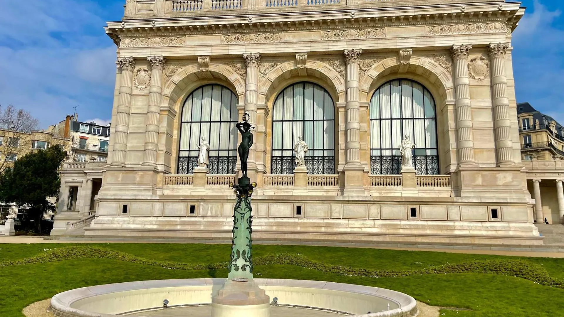 Avenue Montaigne Bienvenue Apartment